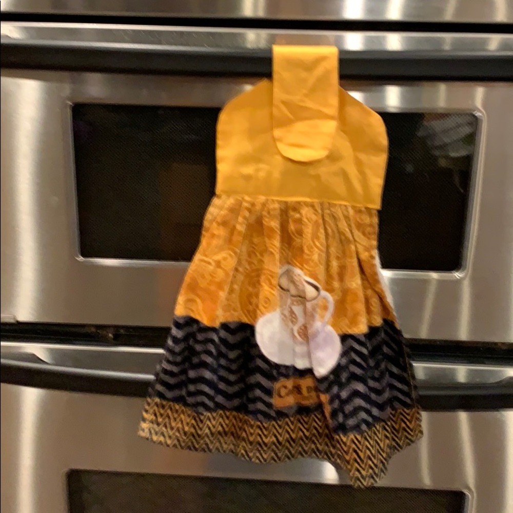 Hand towel to dry your hands